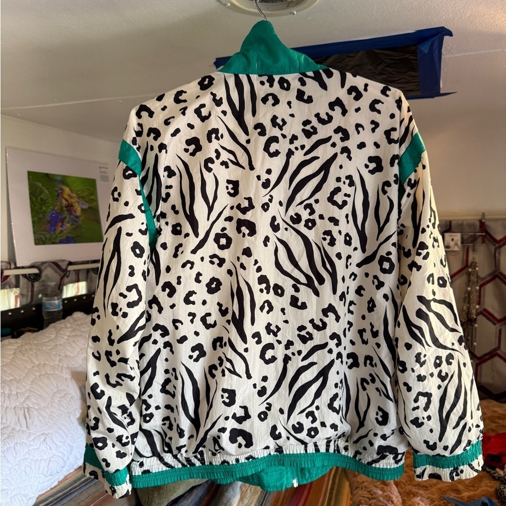 Vtg Casual Isle Animal Print Jacket with Green Accents size M - Picture 4 of 16